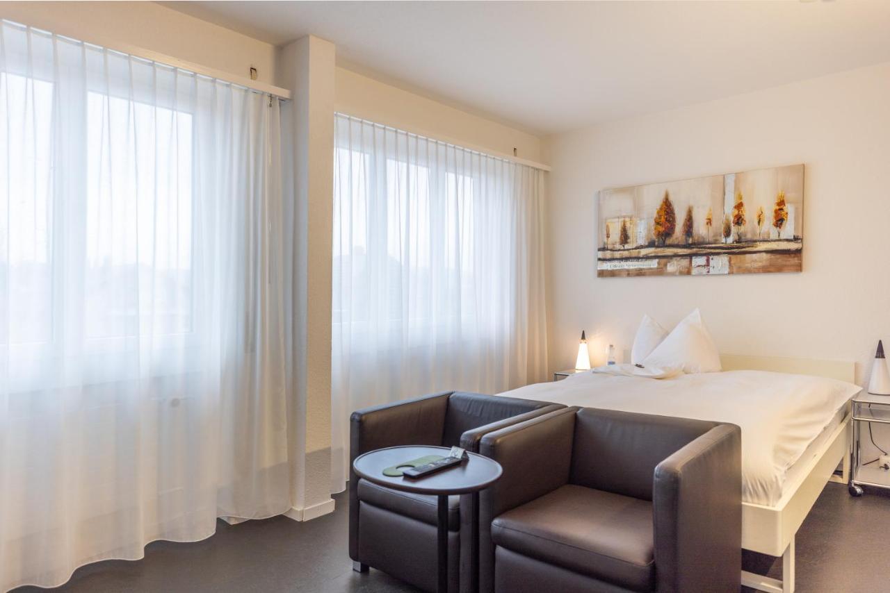 Hotel Baeren Niederscherli エクステリア 写真