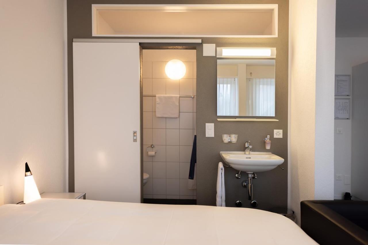 Hotel Baeren Niederscherli エクステリア 写真